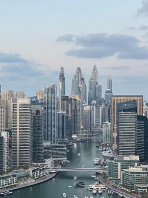 Dubai Marina stunning views holiday apartment Stella Maris Tower